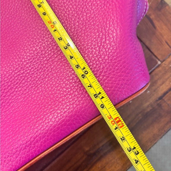 Dooney & Bourke woman’s pink pebble leather shoulder purse large - Picture 11 of 12